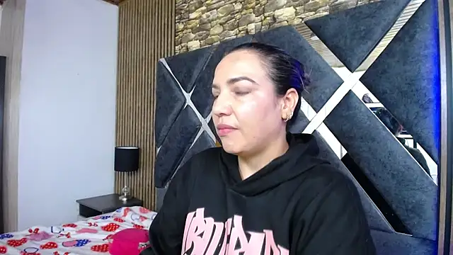 Snapshot of marie_hss chatting on 03/15/25, 02:23 marie hss online show from 03/15/25, 02:23