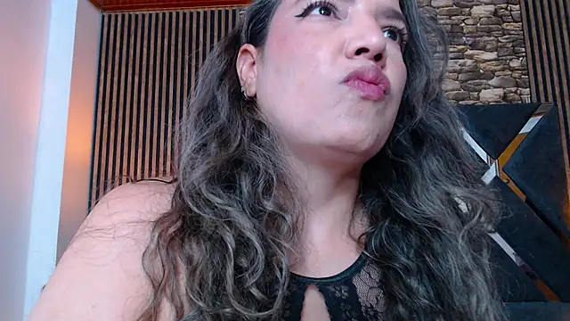 Snapshot of marie_hss chatting on 09/17/25, 07:37 marie hss online show from 09/17/25, 07:37