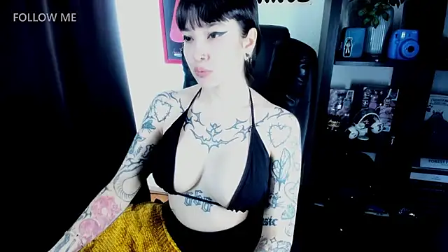 Demongirl6666 online show from 03/19/26, 07:45