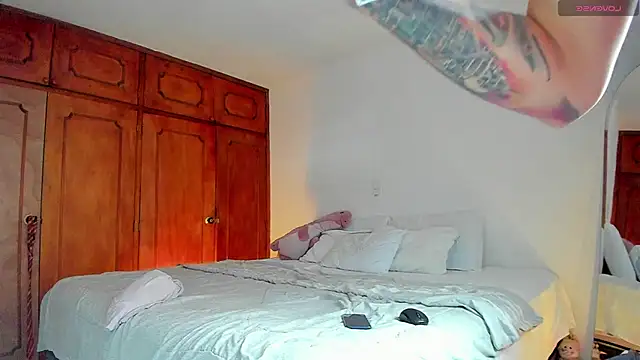 Jordyrodriiguez online show from 12/17/24, 07:26