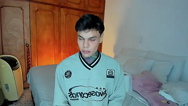 Snapshot of Jordyrodriiguez chatting on 12/19/24, 06:56 Jordyrodriiguez online show from 12/19/24, 06:56