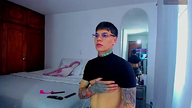 Jordyrodriiguez online show from 01/15/25, 09:41