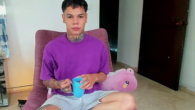 Snapshot of Jordyrodriiguez chatting on 10/22/25, 01:11 Jordyrodriiguez online show from 10/22/25, 01:11