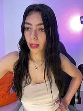 Snapshot of Liissa_cute_ chatting on 06/28/26, 06:14 Liissa cute online show from 06/28/26, 06:14