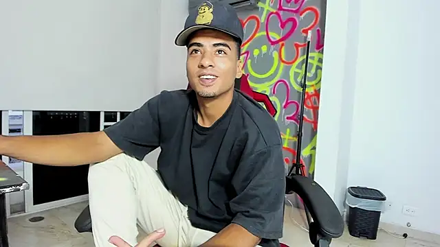 ANGEL NICOLAS online show from 12/20/25, 11:01