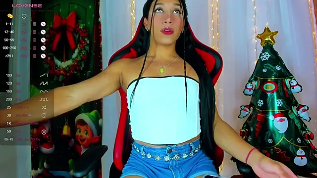 Snapshot of Emaa- chatting on 12/11/24, 01:37 Emaa- online show from 12/11/24, 01:37