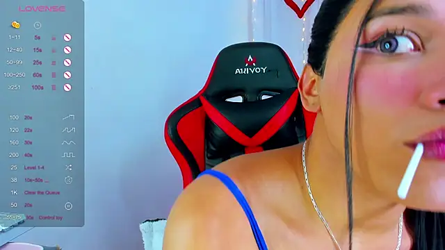 Snapshot of Emaa- chatting on 01/11/25, 03:02 Emaa- online show from 01/11/25, 03:02