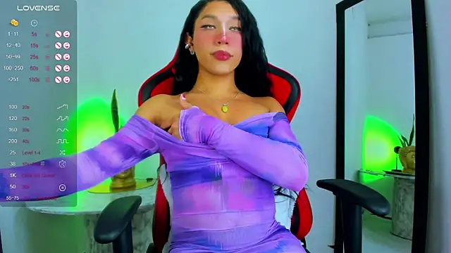 Snapshot of Emaa- chatting on 02/02/25, 07:30 Emaa- online show from 02/02/25, 07:30