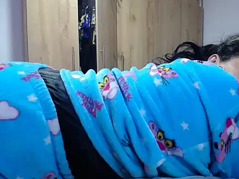 Snapshot of Sweeetness_Milf chatting on 12/18/24, 03:22 Sweeetness Milf online show from 12/18/24, 03:22