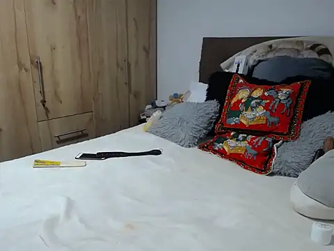 Snapshot of Sweeetness_Milf chatting on 12/30/24, 10:43 Sweeetness Milf online show from 12/30/24, 10:43