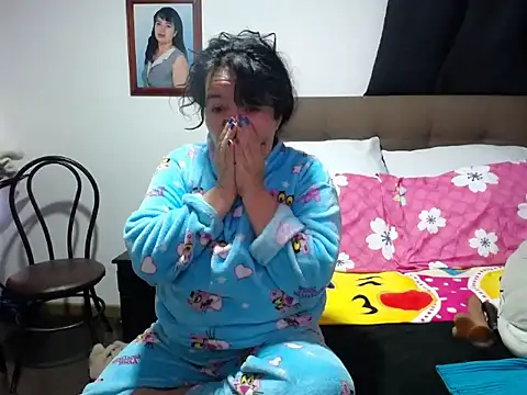 Snapshot of Sweeetness_Milf chatting on 01/12/25, 12:23 Sweeetness Milf online show from 01/12/25, 12:23