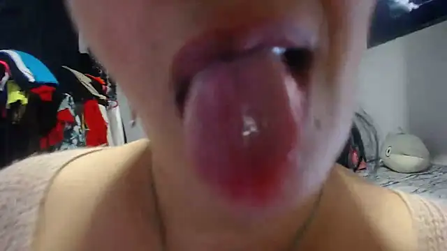 Snapshot of Sweeetness_Milf chatting on 02/25/25, 10:29 Sweeetness Milf online show from 02/25/25, 10:29