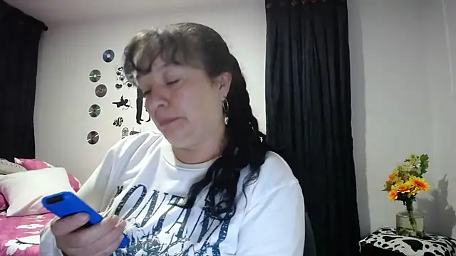 Snapshot of Sweeetness_Milf chatting on 11/07/25, 01:49 Sweeetness Milf online show from 11/07/25, 01:49