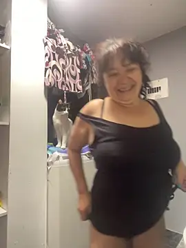 Snapshot of Sweeetness_Milf chatting on 11/30/25, 02:32 Sweeetness Milf online show from 11/30/25, 02:32