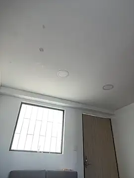 Snapshot of LauraCadwell chatting on 03/22/25, 01:30 LauraCadwell online show from 03/22/25, 01:30