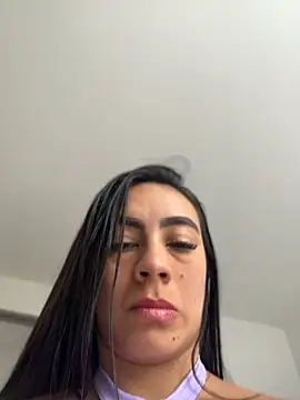 Snapshot of LauraCadwell chatting on 06/23/26, 12:36 LauraCadwell online show from 06/23/26, 12:36