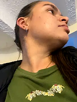 Snapshot of Nathaly00_ chatting on 10/15/25, 07:58 Nathaly00 online show from 10/15/25, 07:58