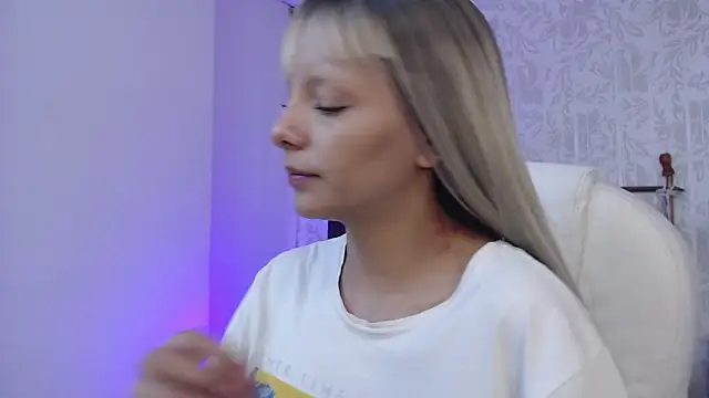 peyton golden1 online show from 12/05/25, 03:48