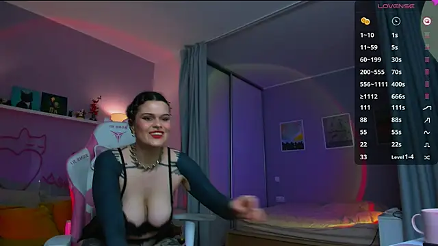 Snapshot of lisa_moonlight chatting on 01/12/25, 12:55 lisa moonlight online show from 01/12/25, 12:55