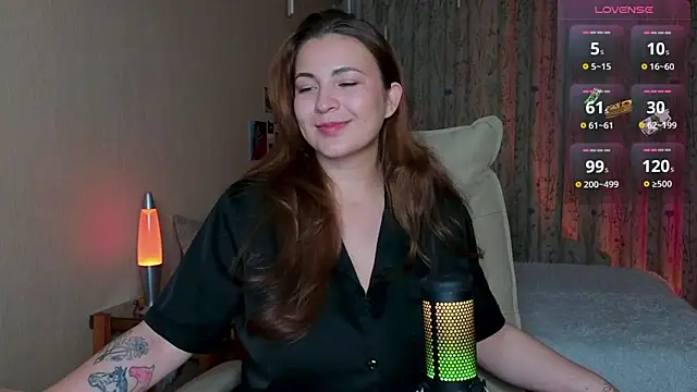 LisaCase online show from 11/27/25, 11:56