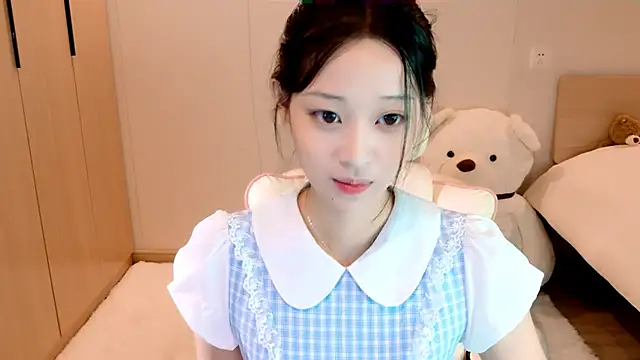 Xueb J online show from 12/12/24, 12:44