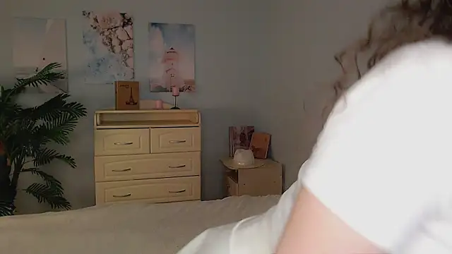 cosmosbaby online show from 09/13/25, 02:50