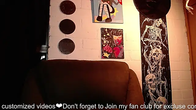 NEXT DOOR GIRL  online show from 01/24/25, 03:11