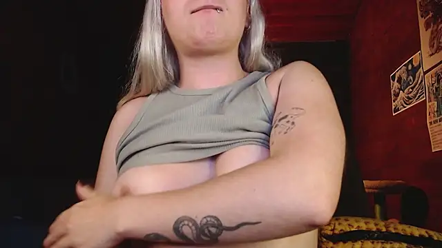 NEXT DOOR GIRL  online show from 03/20/25, 04:29