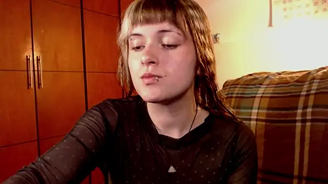 NEXT DOOR GIRL  online show from 10/14/25, 10:21