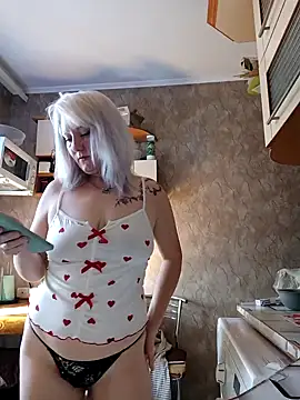 Snapshot of Tina_Alev chatting on 09/15/25, 06:13 Tina Alev online show from 09/15/25, 06:13