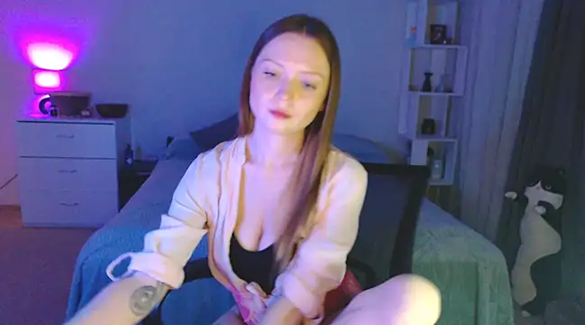 Snapshot of Allaria chatting on 03/08/25, 11:18 Allaria online show from 03/08/25, 11:18