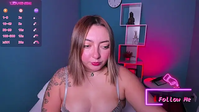 Snapshot of miaawild chatting on 02/08/25, 08:21 miaawild online show from 02/08/25, 08:21