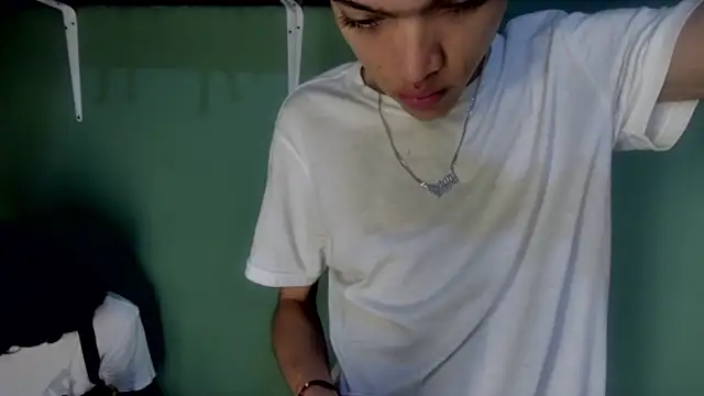 Snapshot of sweet_tippot chatting on 11/04/25, 03:16 sweet tippot online show from 11/04/25, 03:16