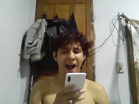 Snapshot of pedrodavid_ chatting on 01/04/25, 01:21 pedrodavid online show from 01/04/25, 01:21