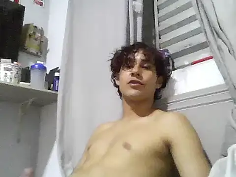 Snapshot of pedrodavid_ chatting on 02/28/25, 03:15 pedrodavid online show from 02/28/25, 03:15