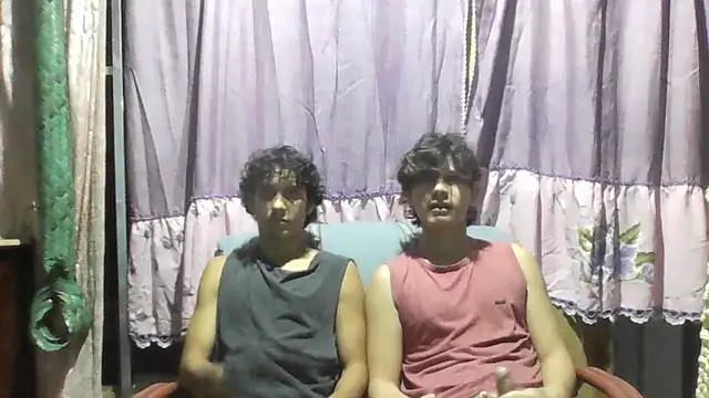 pedrodavid  online show from 10/15/25, 12:22