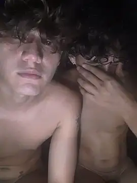 Snapshot of pedrodavid_ chatting on 11/29/25, 03:31 pedrodavid online show from 11/29/25, 03:31