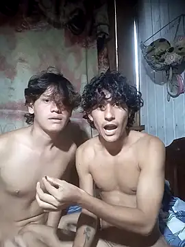 Snapshot of pedrodavid_ chatting on 11/30/25, 08:57 pedrodavid online show from 11/30/25, 08:57