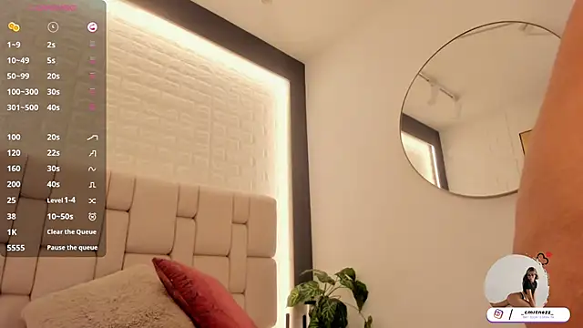 Snapshot of Caro_martinezz chatting on 09/30/25, 11:48 Caro martinezz online show from 09/30/25, 11:48