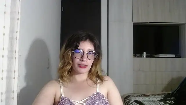 mariana124- online show from 12/21/24, 06:55