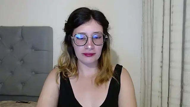 mariana124- online show from 12/27/24, 03:26