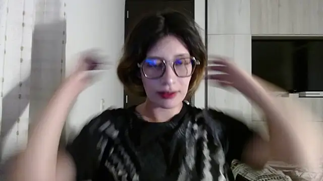 mariana124- online show from 12/30/24, 07:42