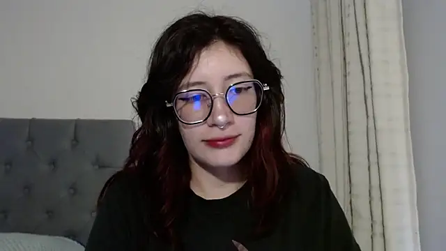 mariana124- online show from 01/11/25, 04:14