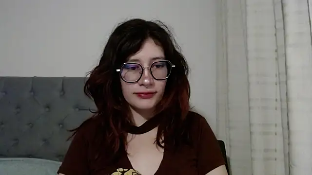 mariana124- online show from 02/04/25, 10:34