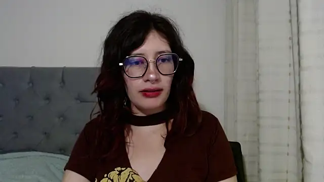 mariana124- online show from 02/05/25, 01:37