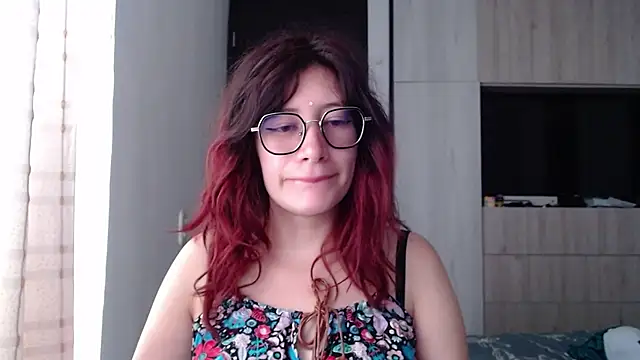 mariana124- online show from 02/08/25, 03:42