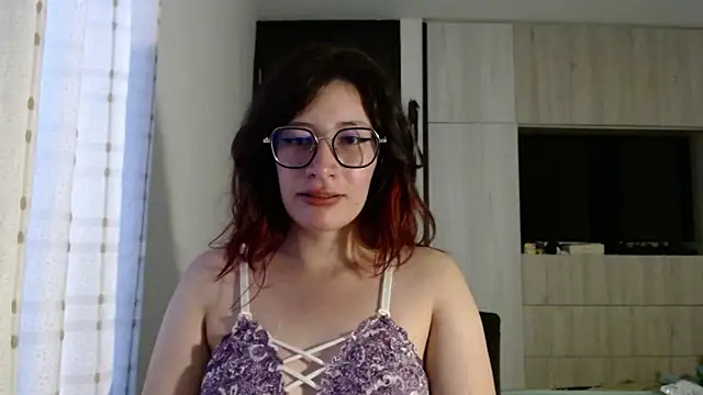 mariana124- online show from 02/10/25, 10:51