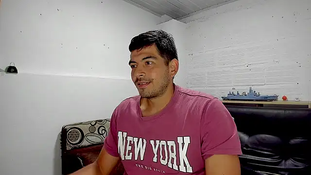 Snapshot of Himoreno25 chatting on 12/29/24, 09:20 Himoreno25 online show from 12/29/24, 09:20