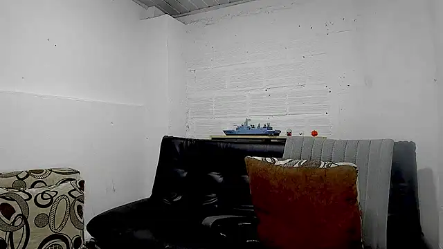 Snapshot of Himoreno25 chatting on 03/09/25, 03:01 Himoreno25 online show from 03/09/25, 03:01