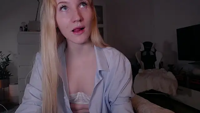 ginger vi online show from 02/02/25, 10:17